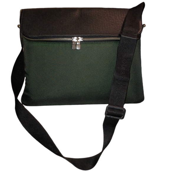 ✨️LOUIS VUITTON TAIGA TAIMYR MESSENGER BAG - Picture 7 of 15